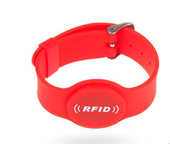 RFID silicone wristband Model G09 — Adjustable metal buckle - Akrocard