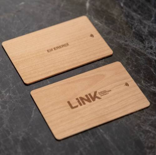 Wood RFID card with custom laser engraving — Akrocard